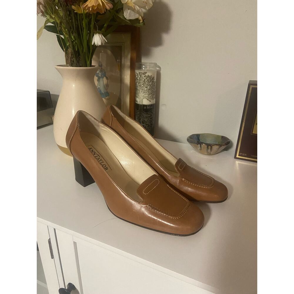 Ann Taylor Tan Heels